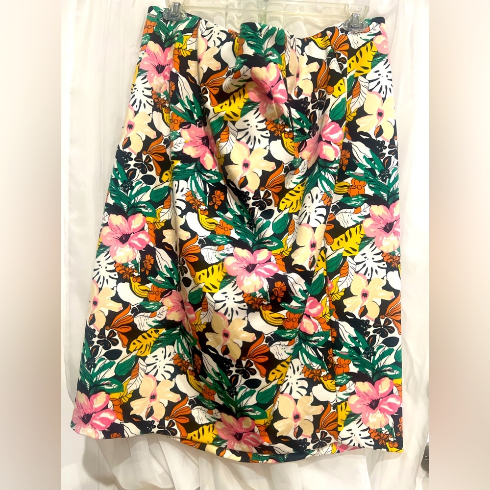 Lane Bryant Multi Color Floral Skirt , Size 24